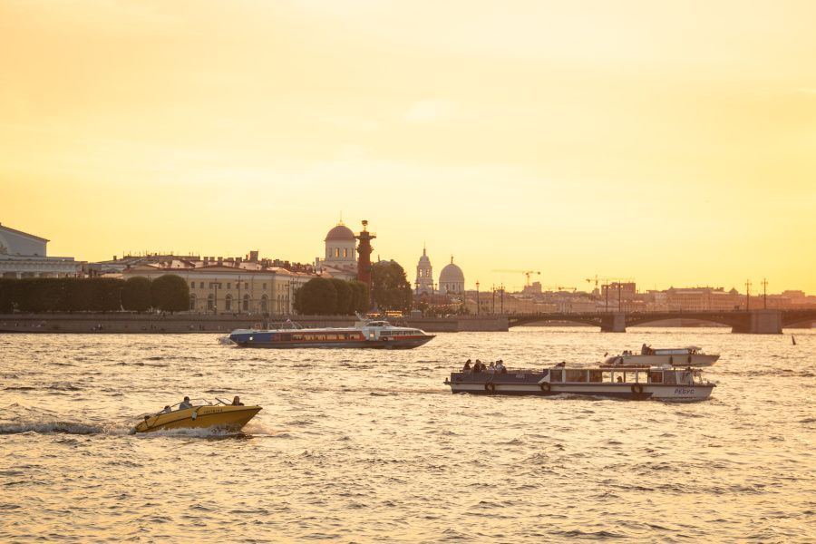 Водный маршрут Санкт-Петербург — Петергоф