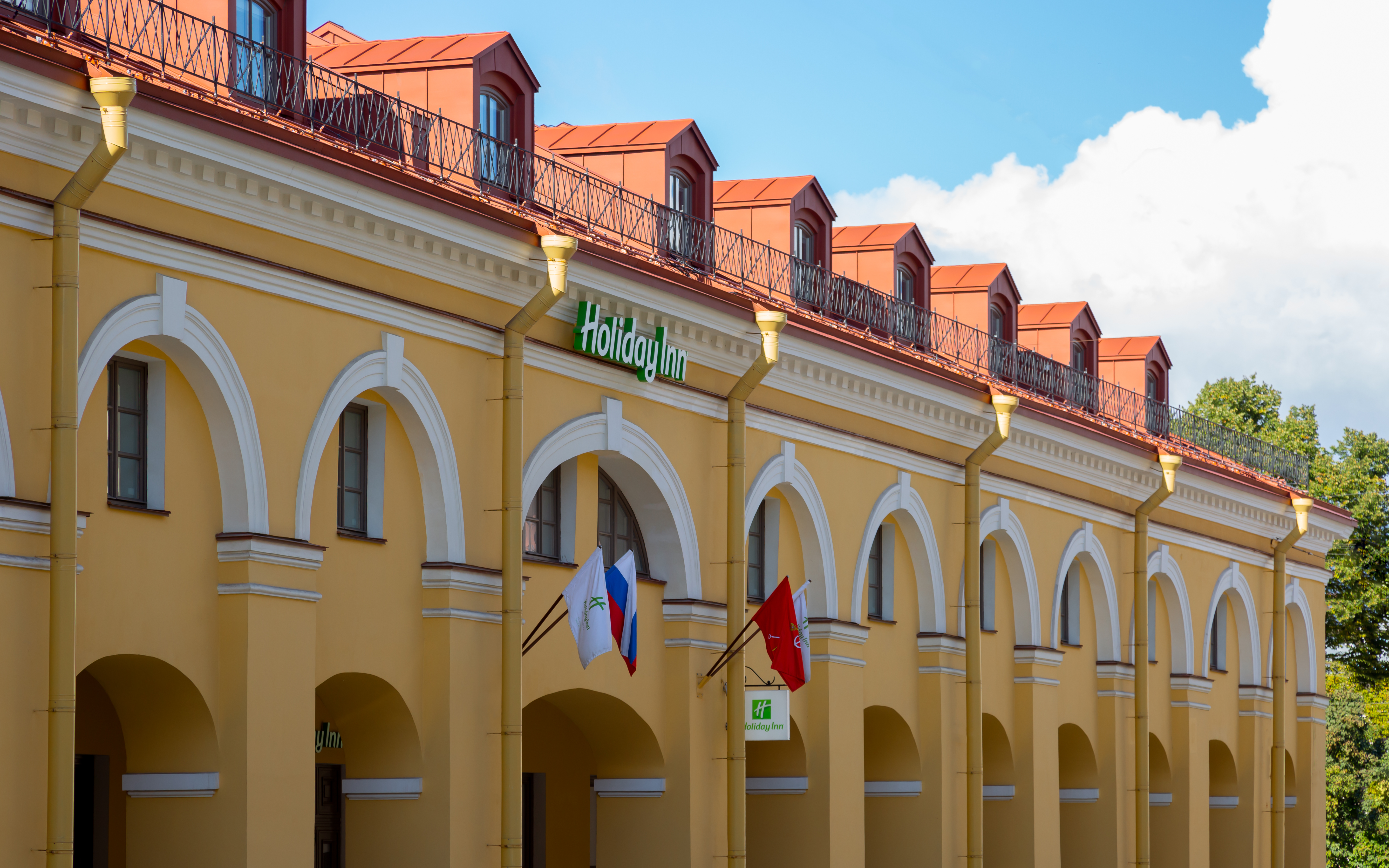 Holiday Inn ® St.Petersburg–Theatre Square