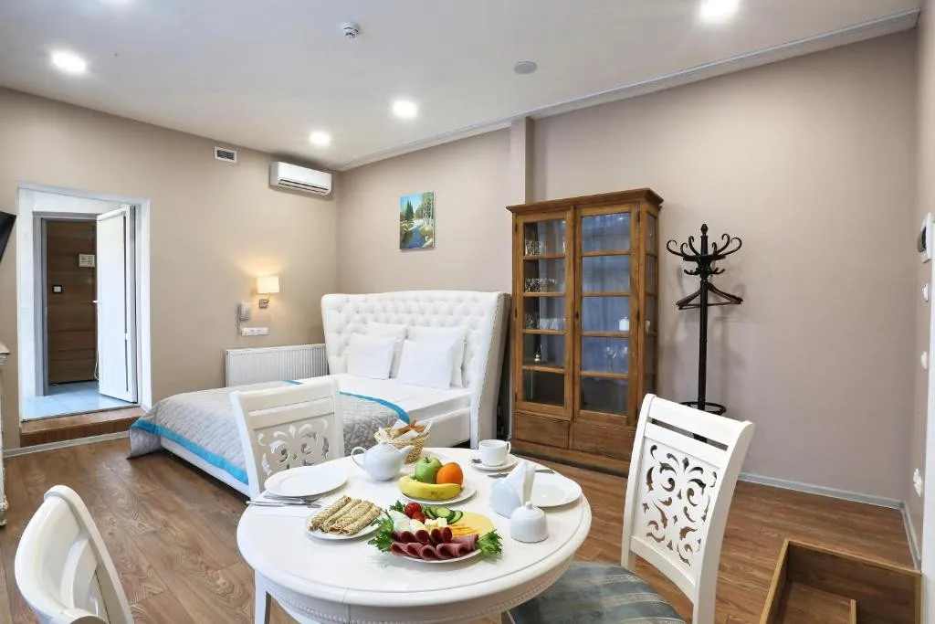 Гостиница «U Hotel»