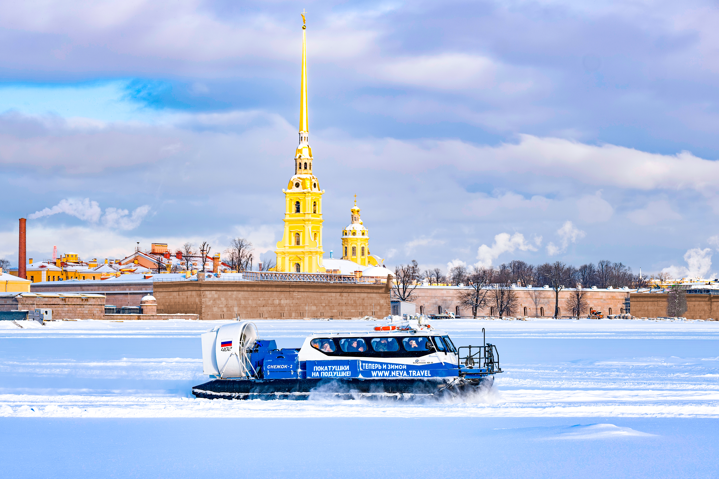 Зимние прогулки на судах на воздушной подушке