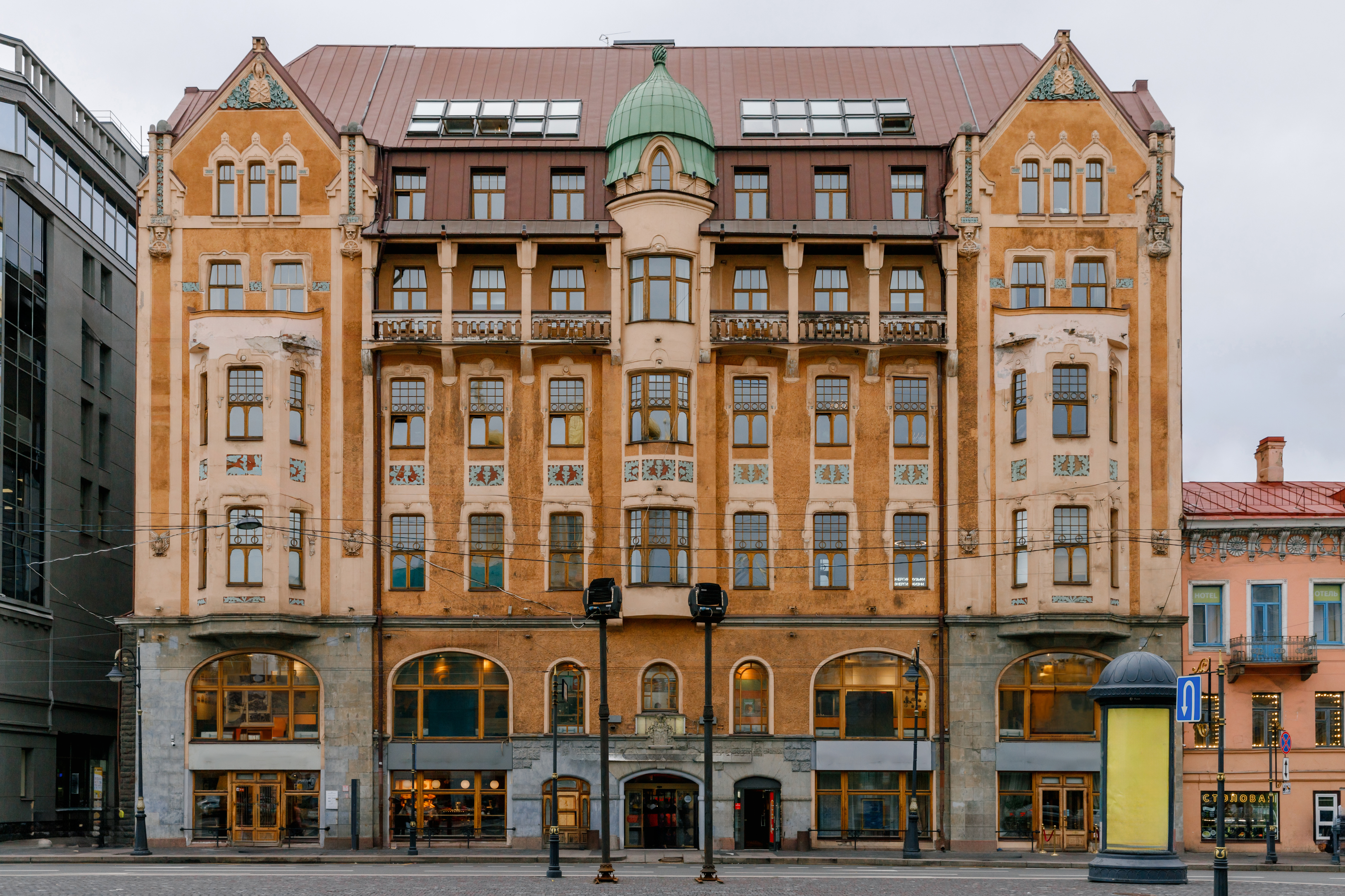 The apartment house of Baron I.V. von Besser