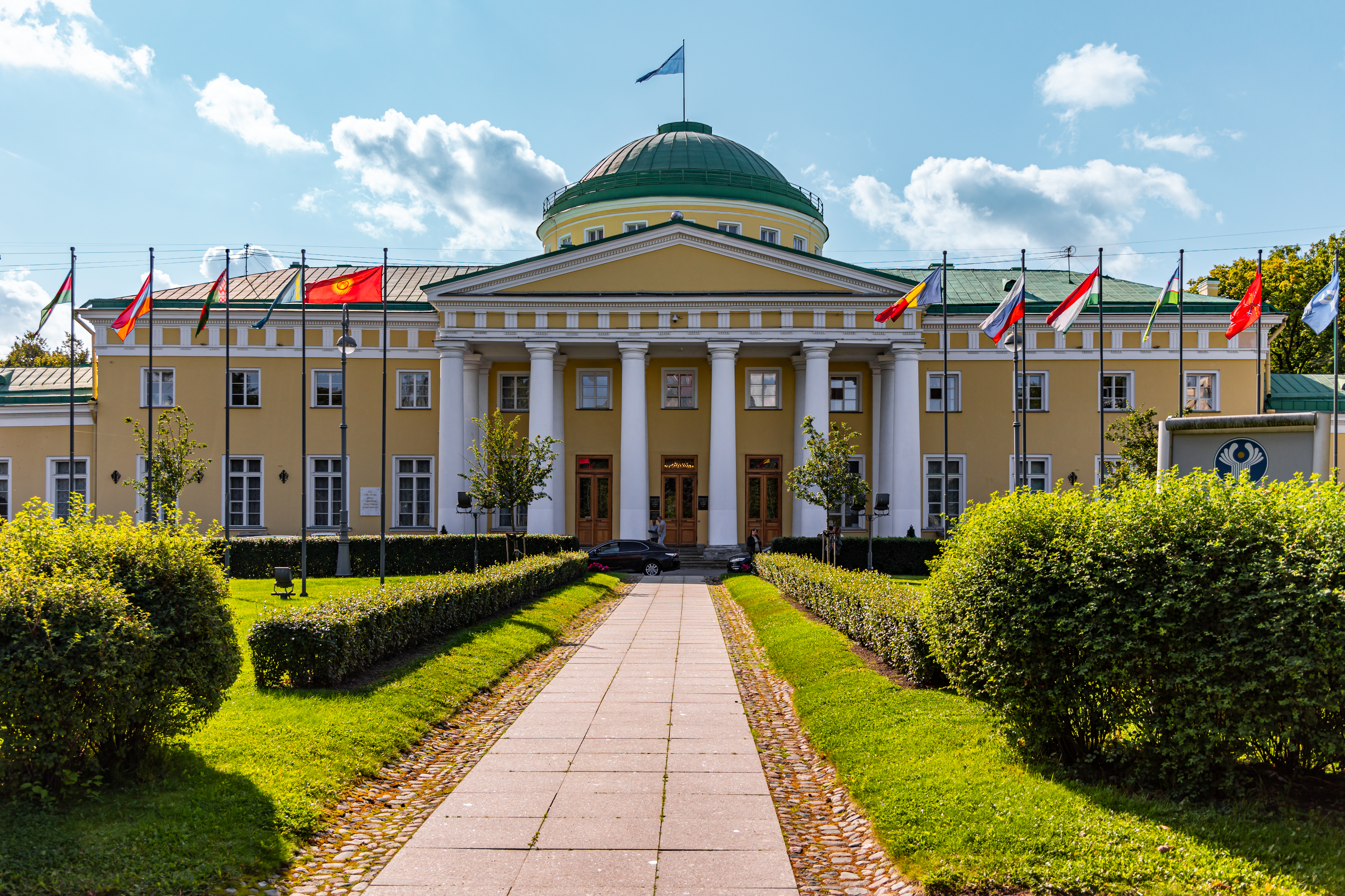 Tavrichesky Palace