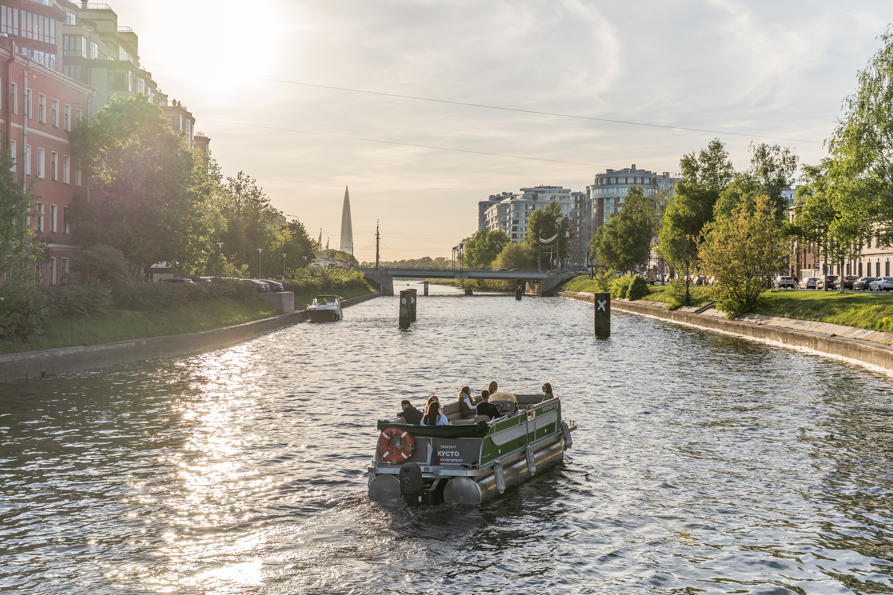Новый причал с авторскими экскурсиями на петроградской стороне