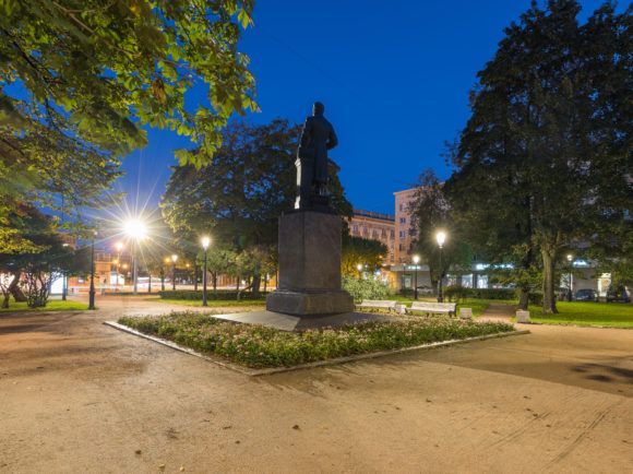 Сквер Профессора Попова