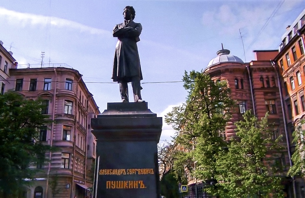St. Petersburg streets named after poets