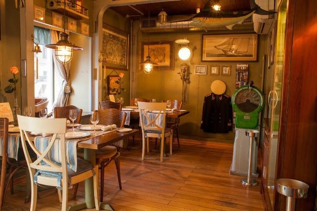 La Perla Fish House