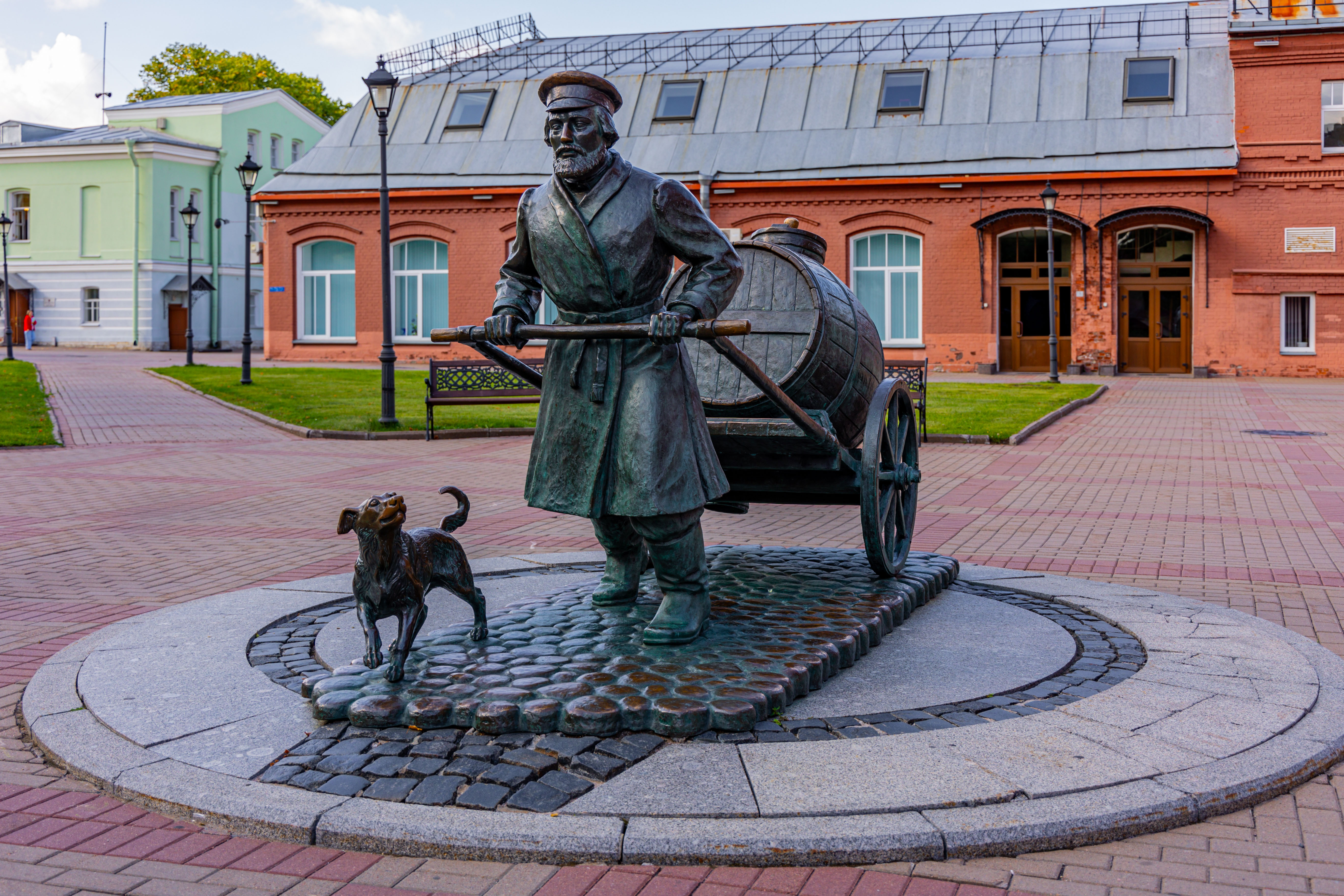 Monument to the water carrier