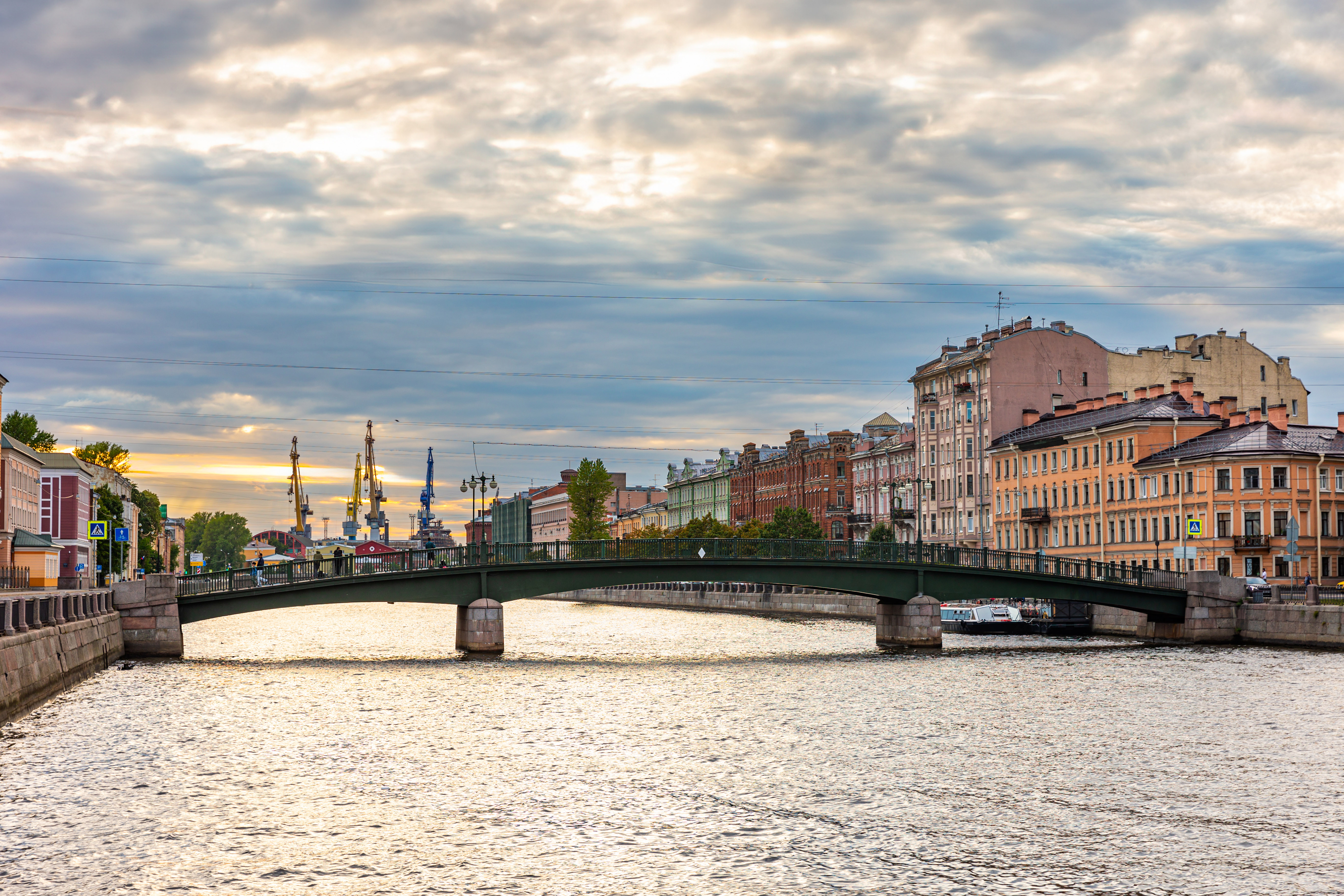 Angliysky bridge