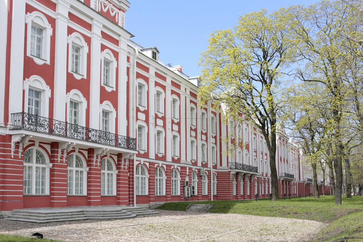 8 экскурсионных программ для знакомства с музеями Санкт-Петербургского государственного университета