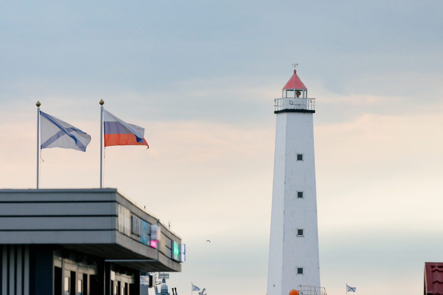 The most beautiful lighthouses in the vicinity of St. Petersburg