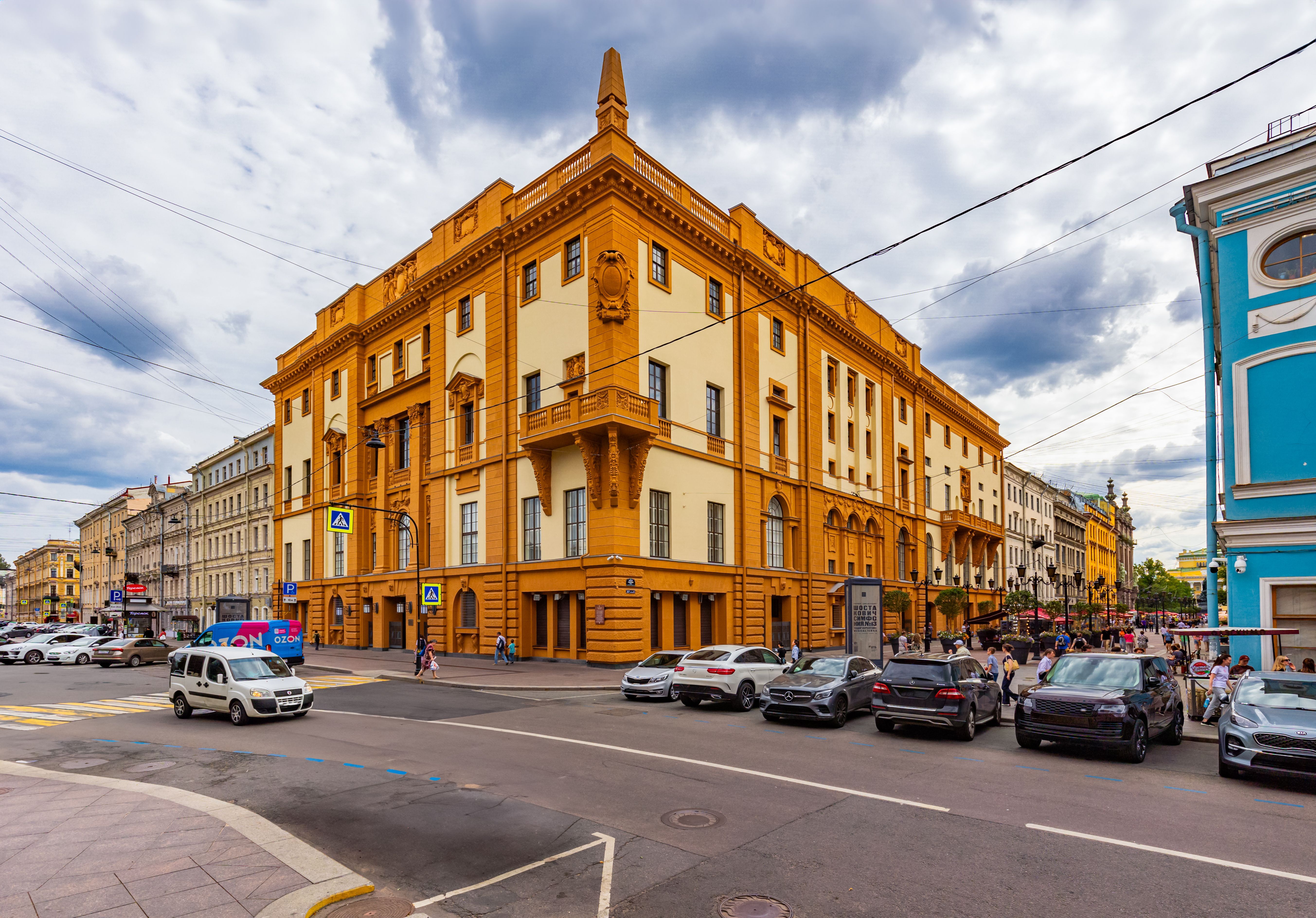 Manezhnaya Square