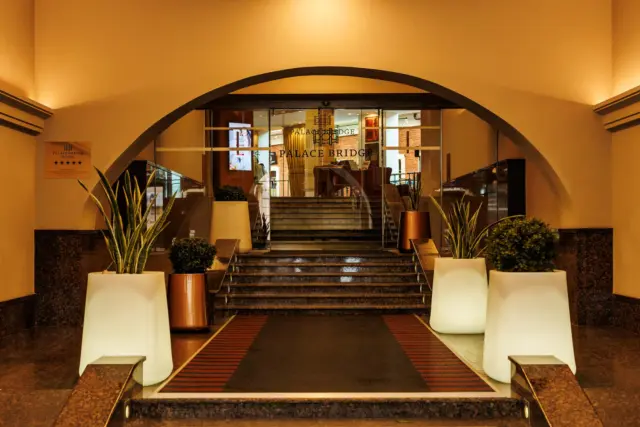 Отель «Palace Bridge Hotel» | «Палас Бридж Хотел» 