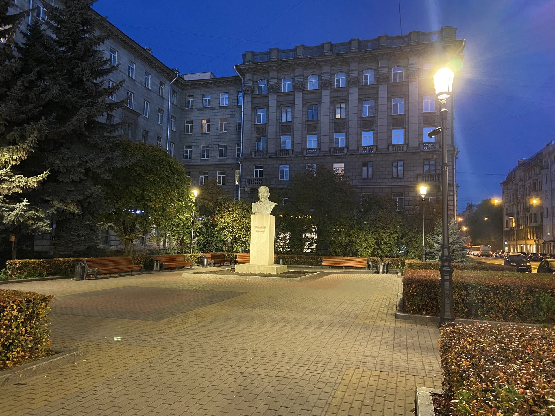 Ново-Ленинский сквер