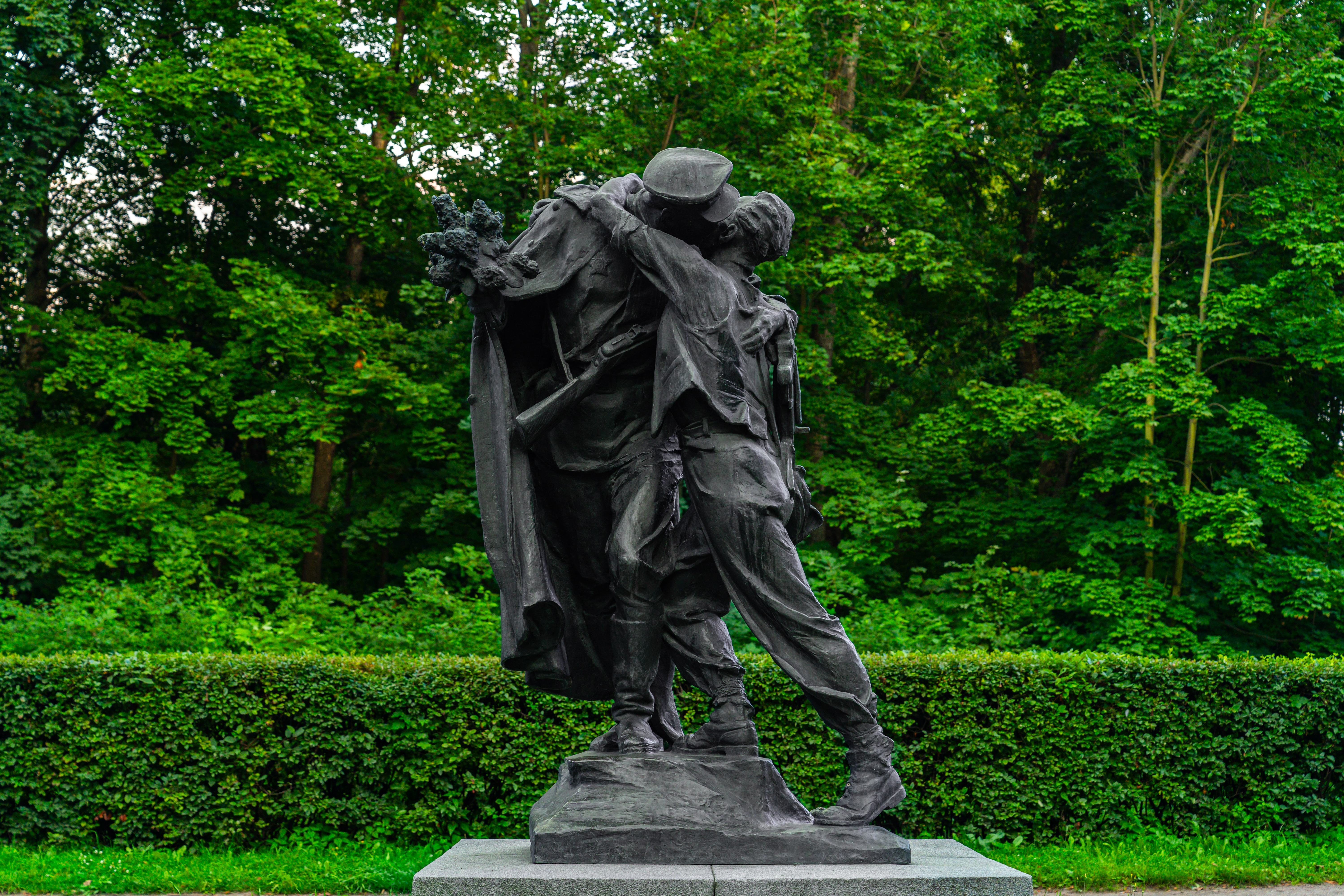 Памятник «Братство по оружию»