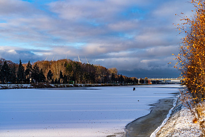 Оздоровительное свободное катание на лыжах по трассе на Крестовском острове